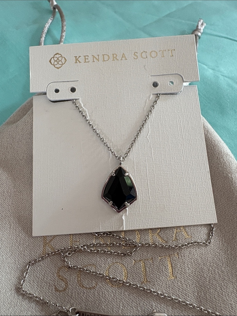 Kendra Scott Cory SemiPrecious Pendant Necklace like new